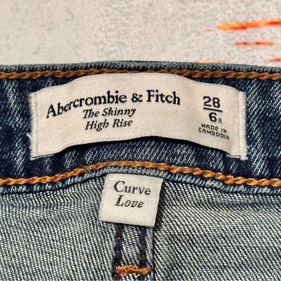 Abercrombie & Fitch Curve Love The Skinny High Rise Size 28/6 Regular NWOT - Picture 5 of 6
